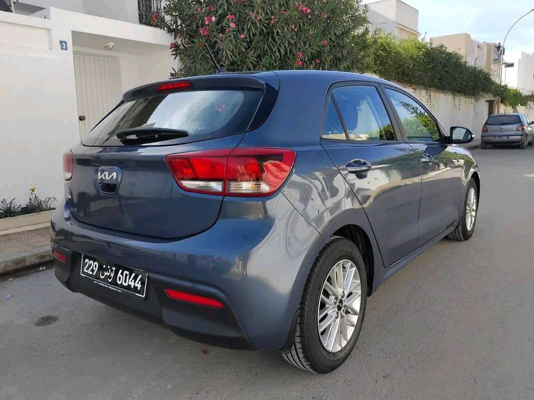KIA RIO COUPÉ PREMIÈRE MAIN EN EXCELLENT ÉTAT