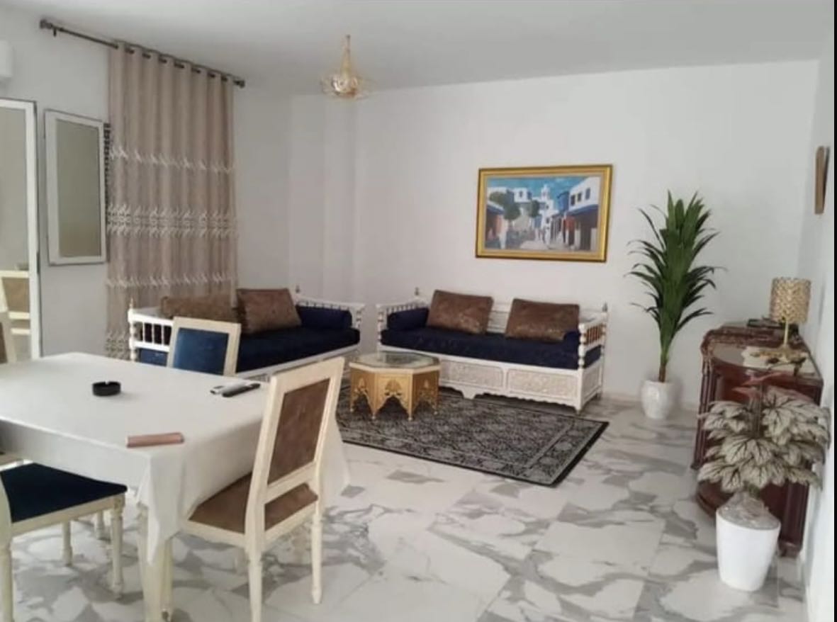 à louer un etage de villa S+3 porte ind  meublé (ou vide a votre choix ) à amilcar sidibousaid 