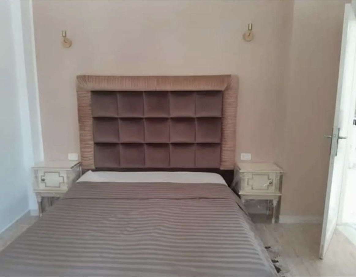 à louer un etage de villa S+3 porte ind  meublé (ou vide a votre choix ) à amilcar sidibousaid 