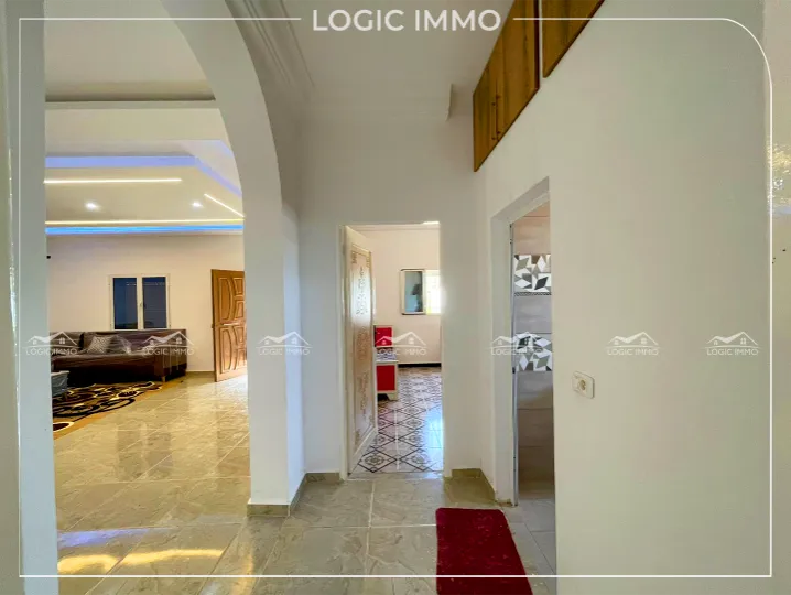 A vendre une villa S+3 située à sidi jdidi Hammamet