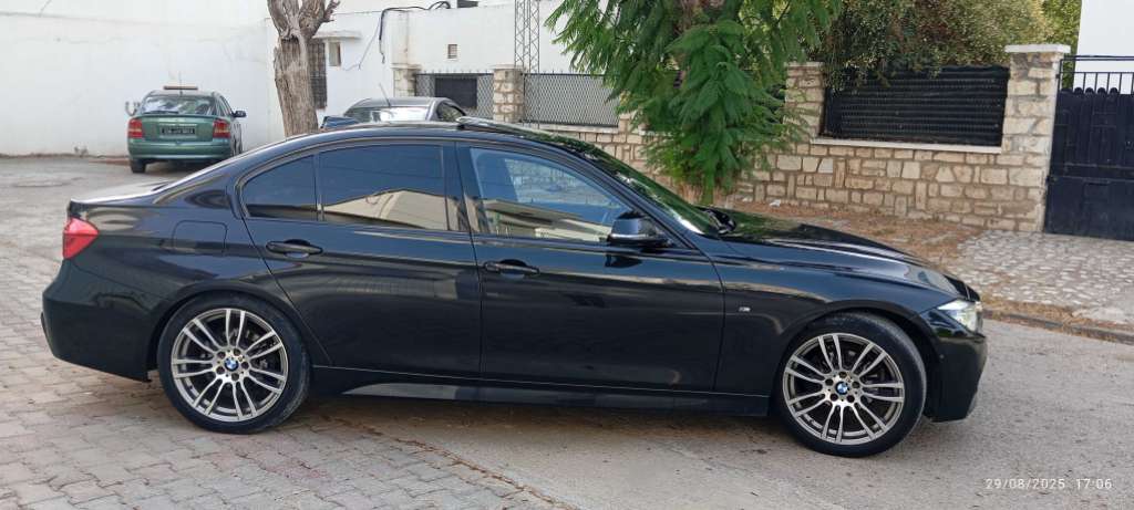 BMW 318i( f30)