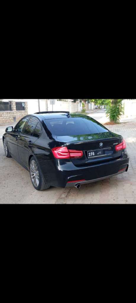 BMW 318i( f30)