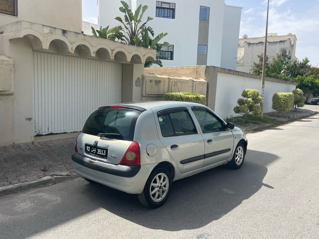 Clio bombe cabel