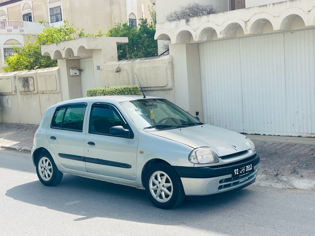 Clio bombe cabel