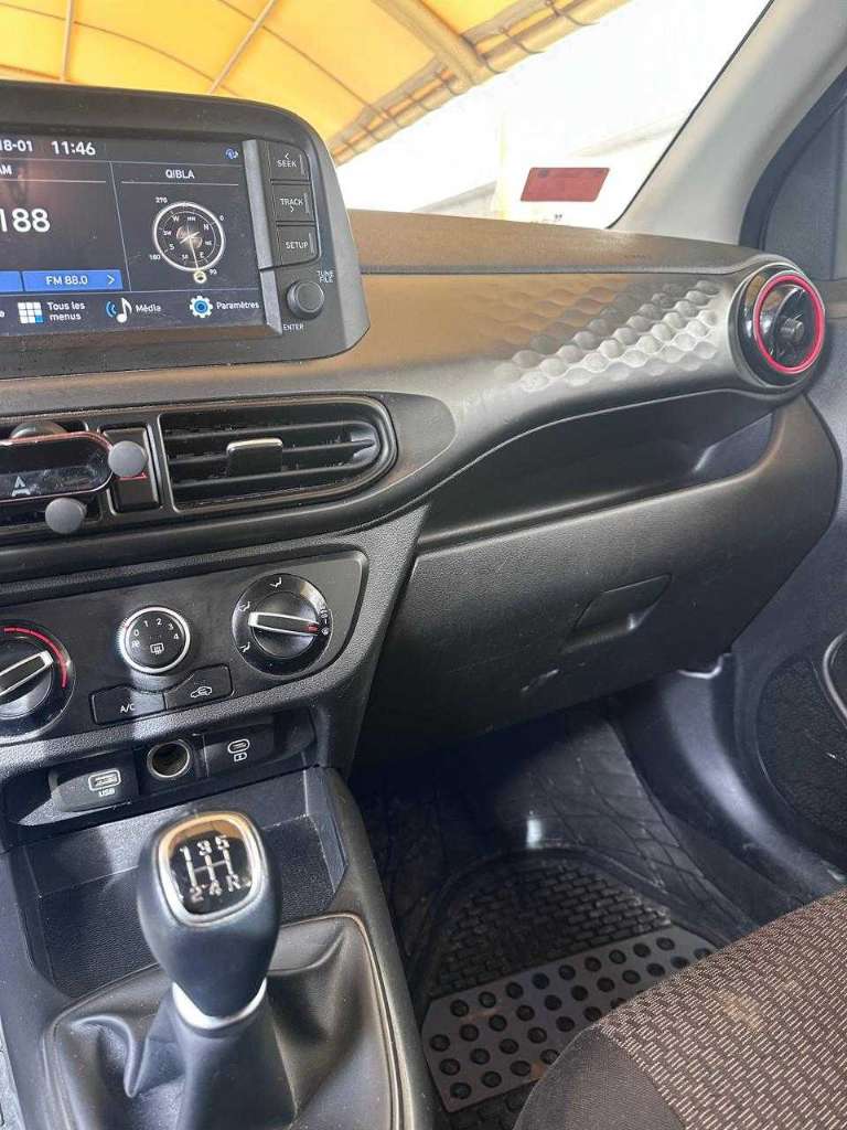 -Hyundai Grand i10 High Grade