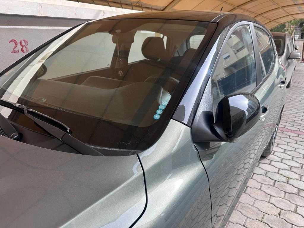 -Hyundai Grand i10 High Grade