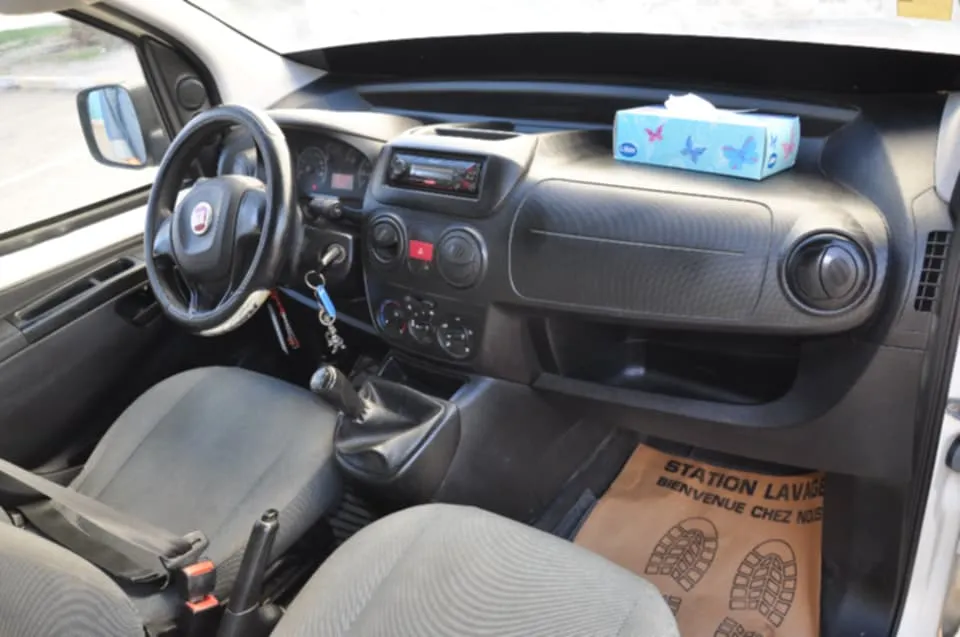UNE TRÈS BELLE FIAT FIORINO TEL: 97.179.768 Prix 24.300 Dinar