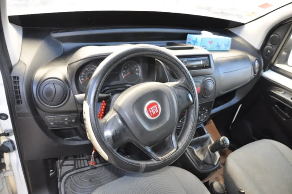 UNE TRÈS BELLE FIAT FIORINO TEL: 97.179.768 Prix 24.300 Dinar
