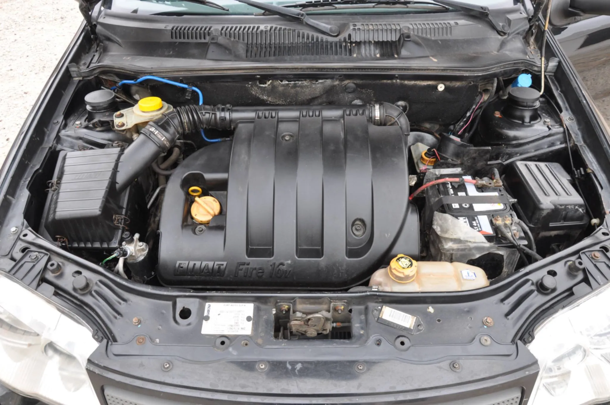 FIAT SIENA 2 Tel : 98.563.624  Prix 18.000 Dinar