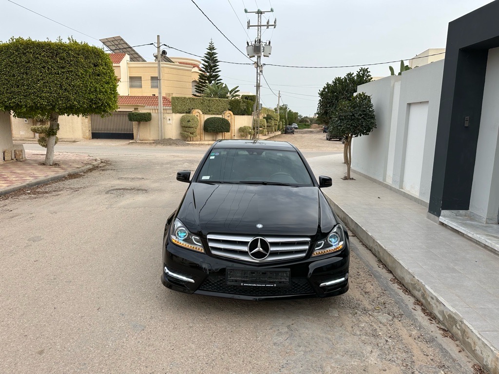 Mercedes w204 c180 restylé phase 2 kit Amg  origine 