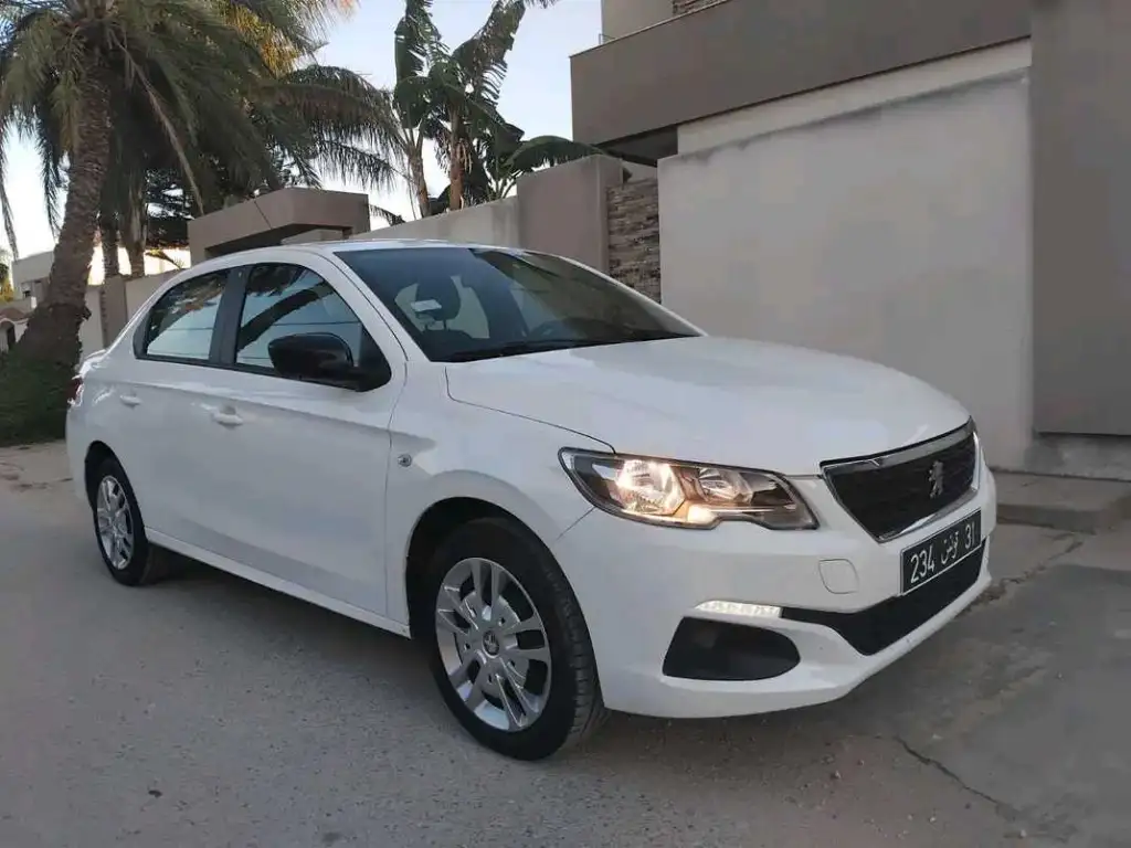 PEUGEOT 301 ACCESS PREMIÈRE MAIN