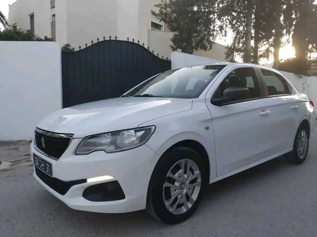 PEUGEOT 301 ACCESS PREMIÈRE MAIN