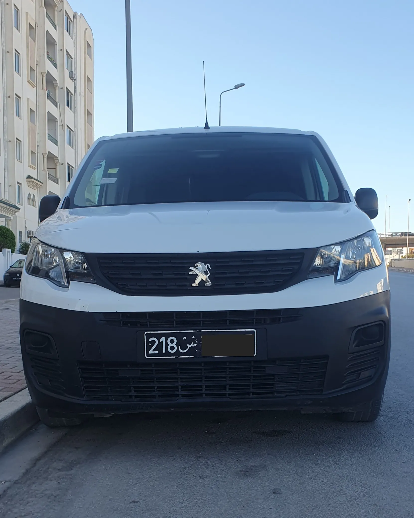 Peugeot partner K9 - 81.000 KLM