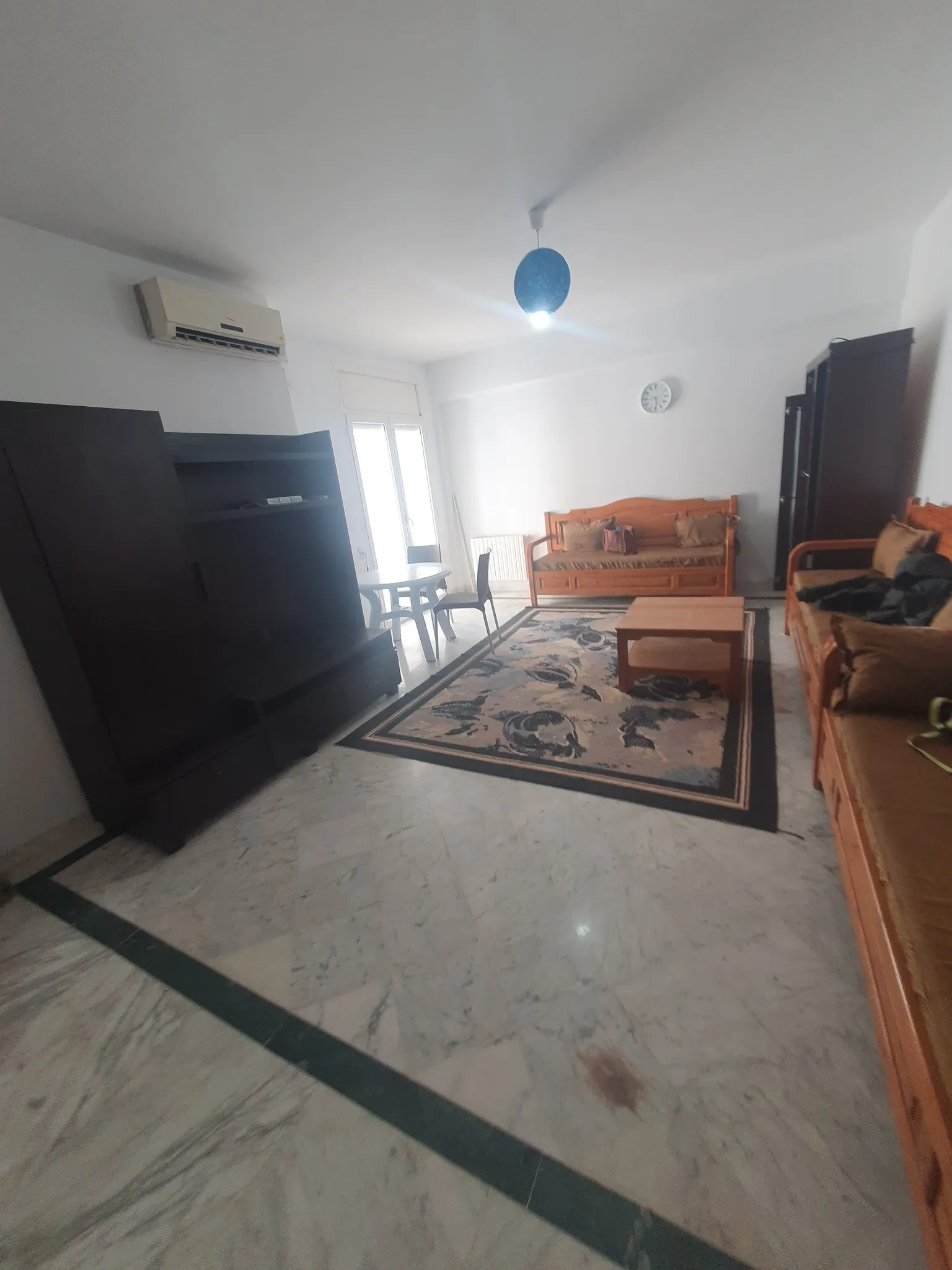 appartement au 1 ère étage S+2