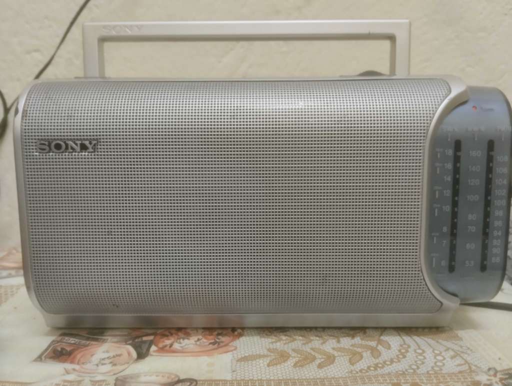 Radio vintage high tech sony 90