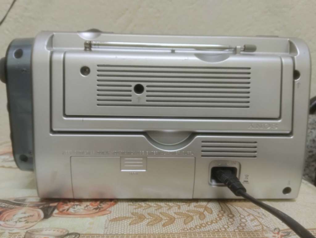 Radio vintage high tech sony 90