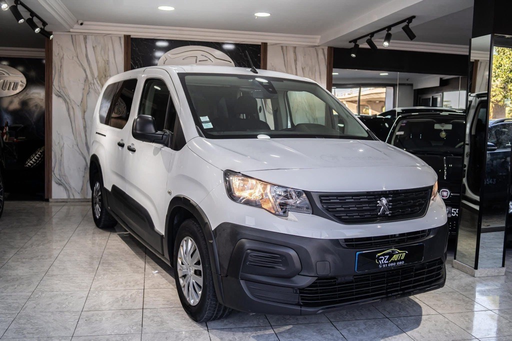 🌟PEUGEOT RIFTER 7 PLACES 🌟  4🔁 Possibilité de vente ou échange    ➖ Puissance Fi 7CV