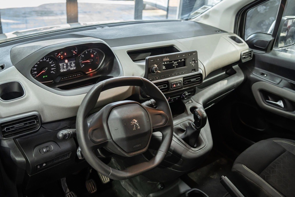 🌟PEUGEOT RIFTER 7 PLACES 🌟  4🔁 Possibilité de vente ou échange    ➖ Puissance Fi 7CV