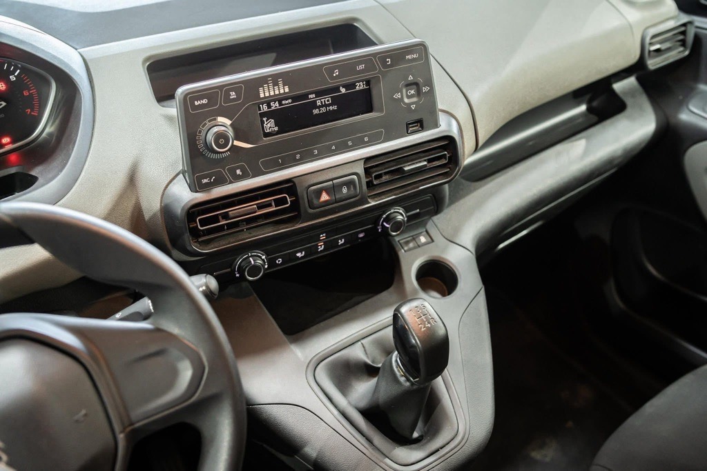 🌟PEUGEOT RIFTER 7 PLACES 🌟  4🔁 Possibilité de vente ou échange    ➖ Puissance Fi 7CV