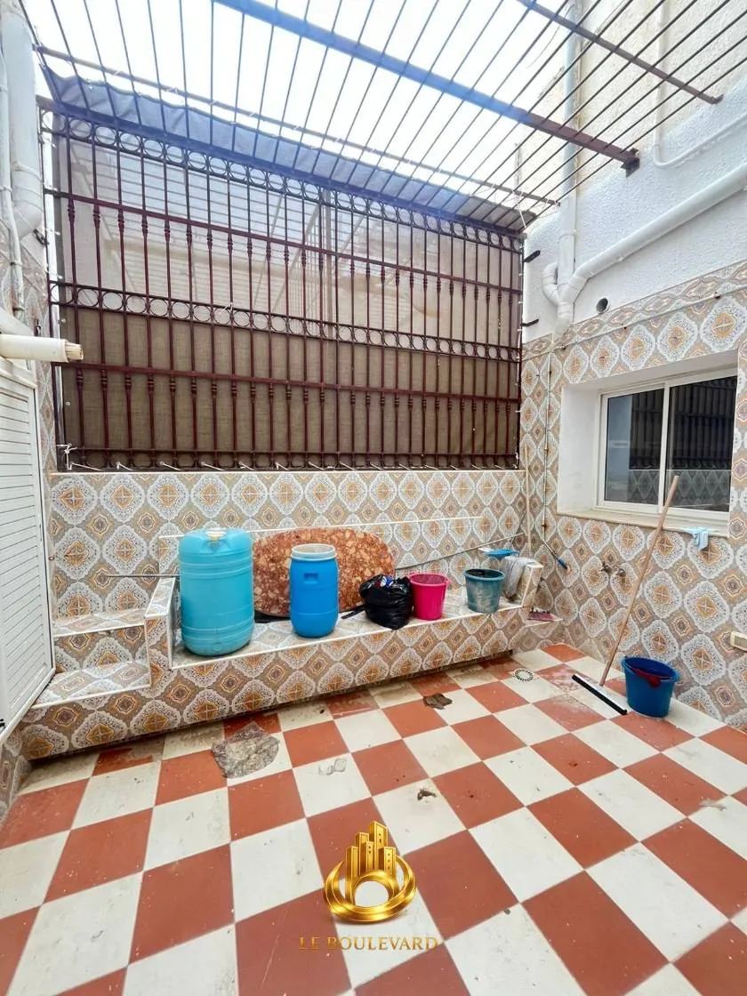 A Louer Etage De Villa 2S+3 Vide Situé à Route De Tunis, Nabeul 