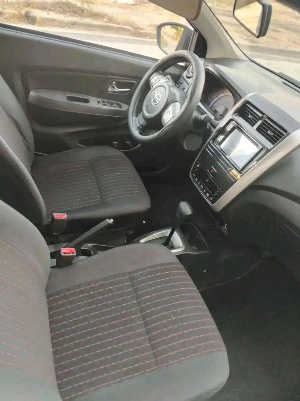 TOYOTA AGYA BOÎTE AUTOMATIQUE PREMIÈRE MAIN