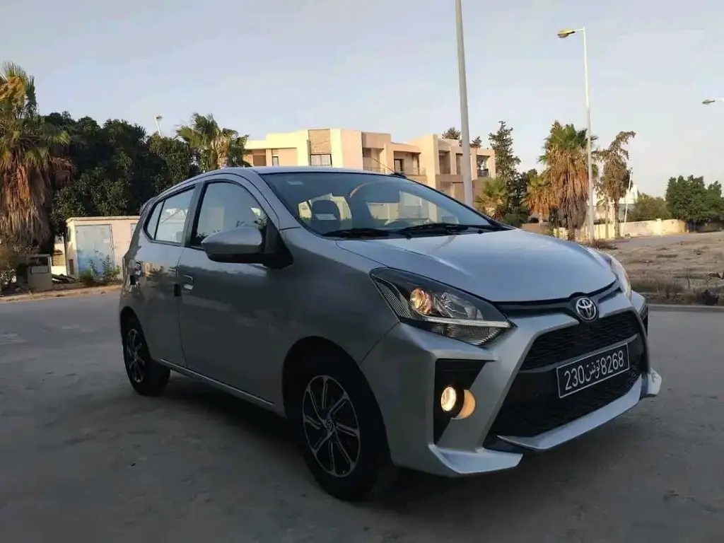 TOYOTA AGYA BOÎTE AUTOMATIQUE PREMIÈRE MAIN