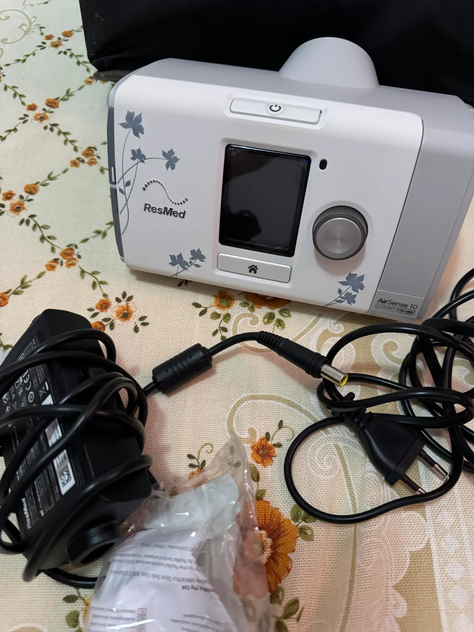 Appareil CPAP / PPC ResMed AirSense 10 AutoSet For Her + Masque offert