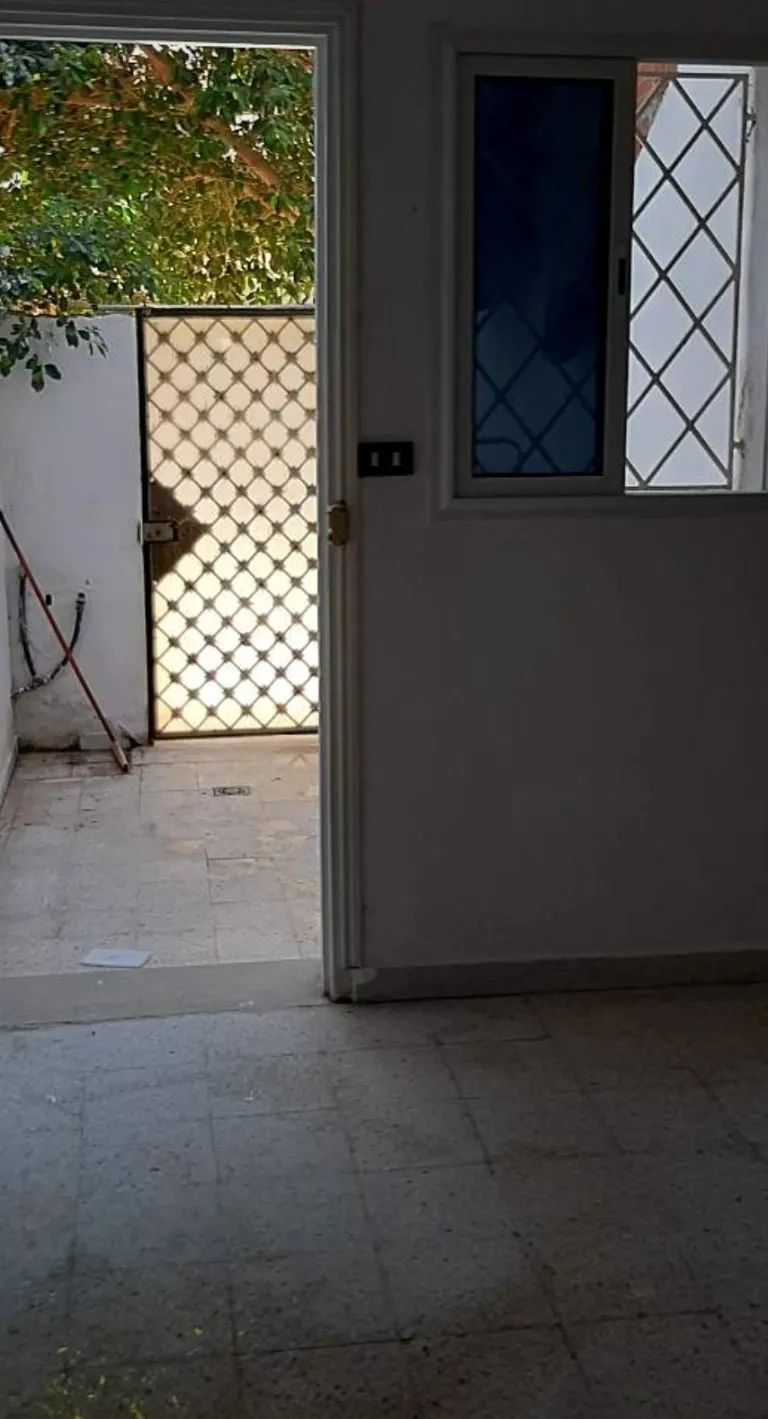 Location S2 vide Ă  Jardin D'El Menzah 1