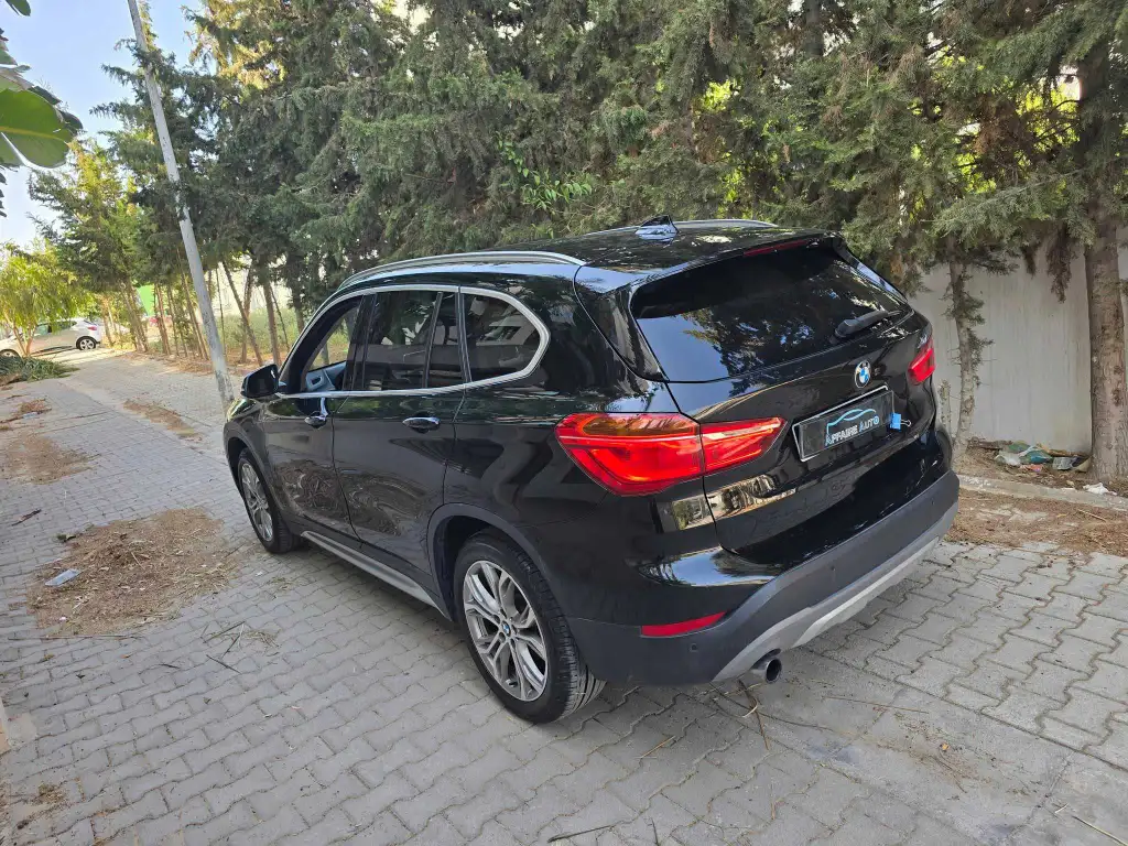 BMW X1 essence 105.000km certifiĂ©esđ©đȘ
1ere main / entretien chez BMW charguia