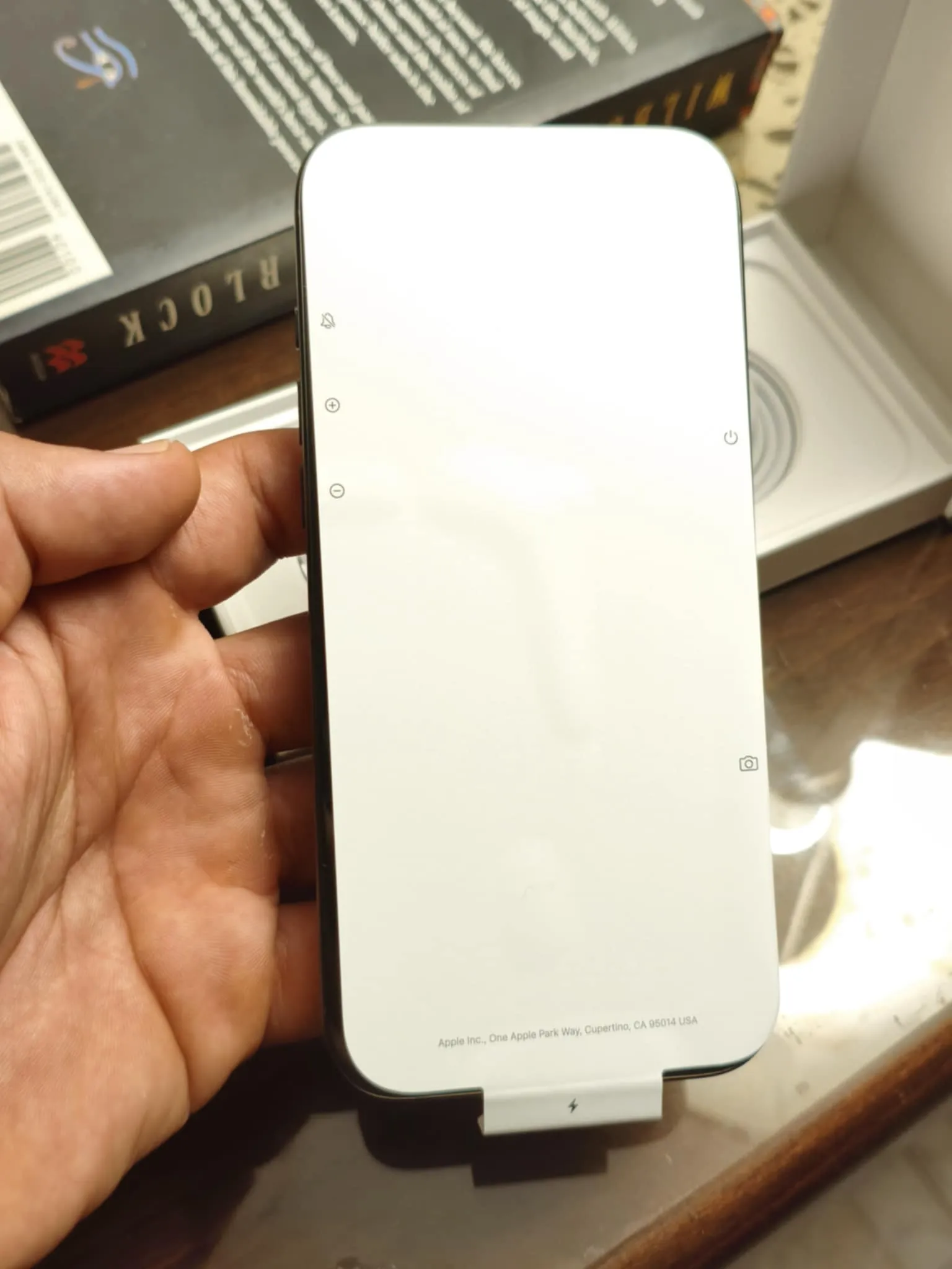 ✨ للبيع iPhone 16 Pro Max ✨📱
