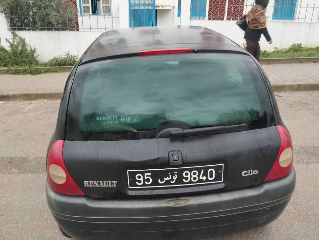 Clio bombé câble a vendre