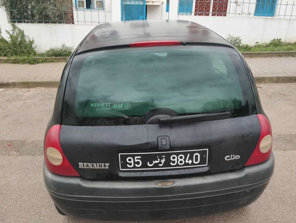 Clio bombé câble a vendre 