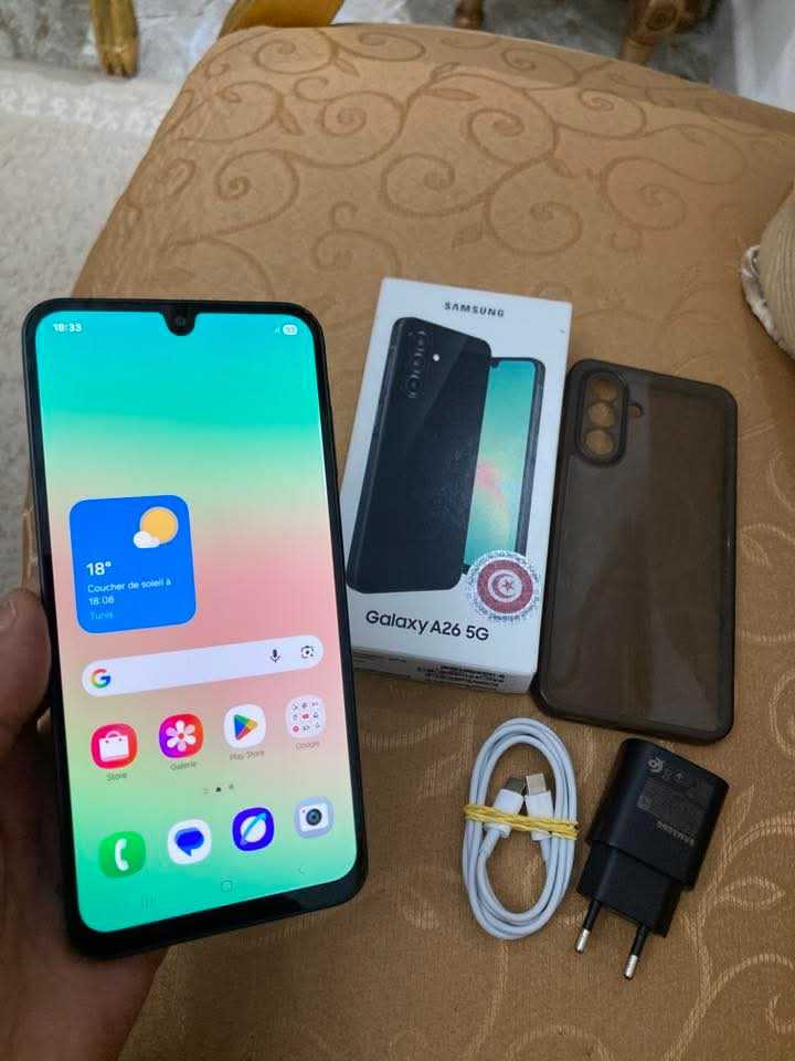 samsung a26  5g très propre 

ram 6g

stockage 128g 

