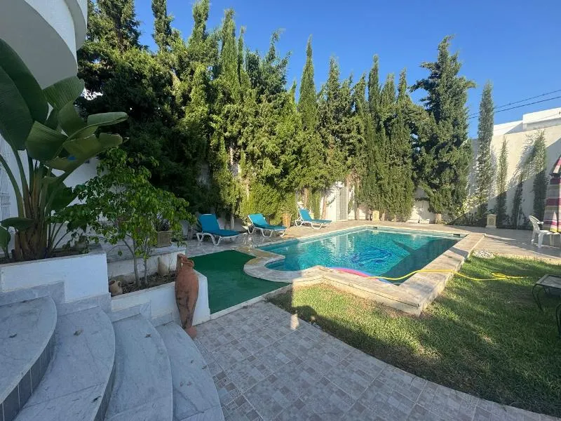 Villa LA ROSE BLEUE(Réf: L304)