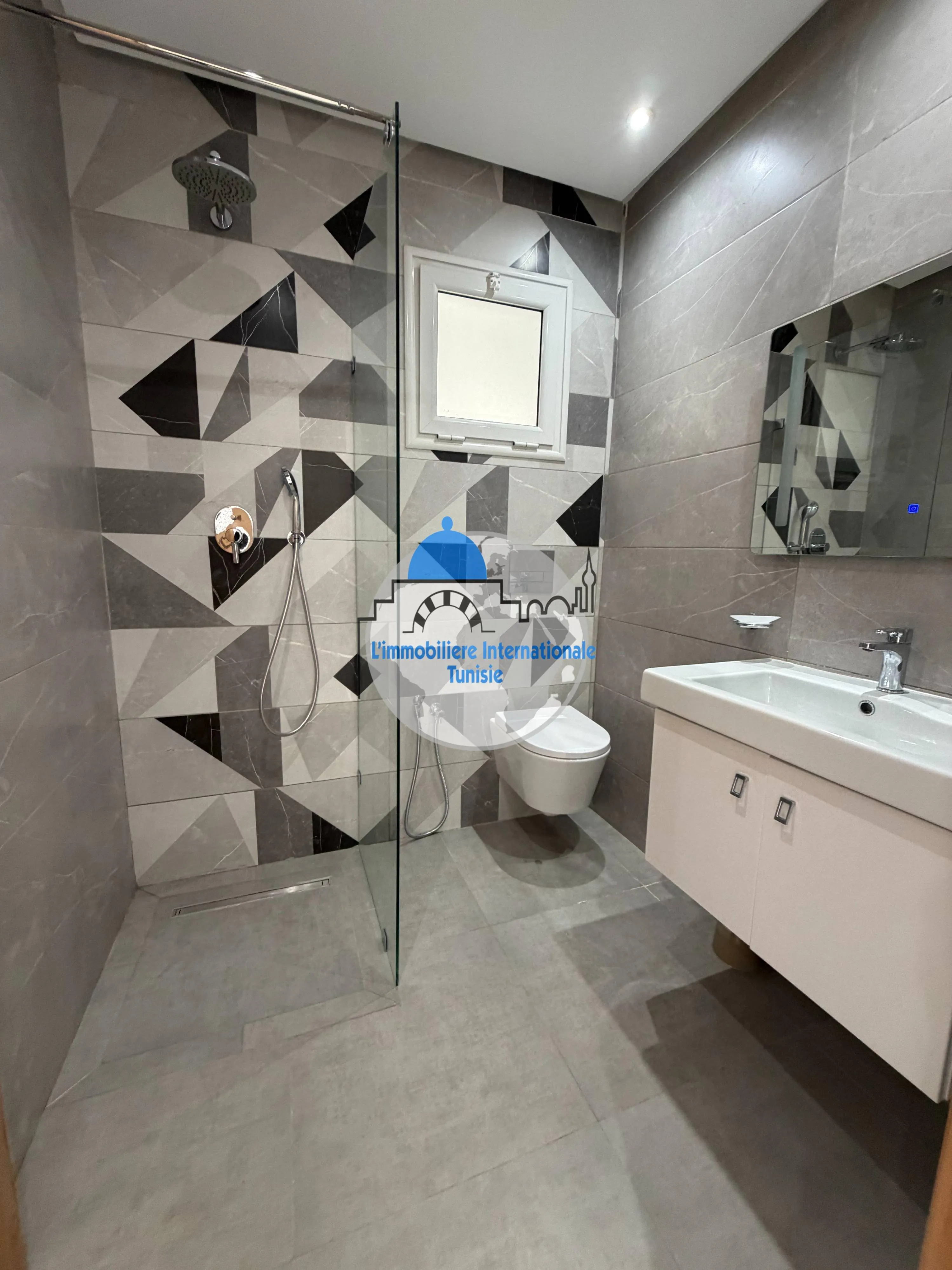 Superbe appartement S+2 à louer -à Sahloul 4