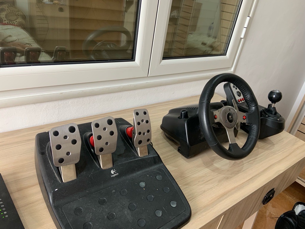 Logitech G25