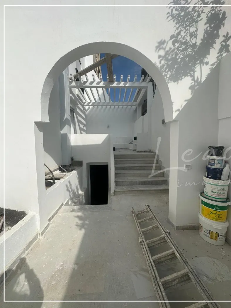 🏡 À Vendre – Spacieuse Villa S+6 à La Manouba Réf : MA29 | 360 m²