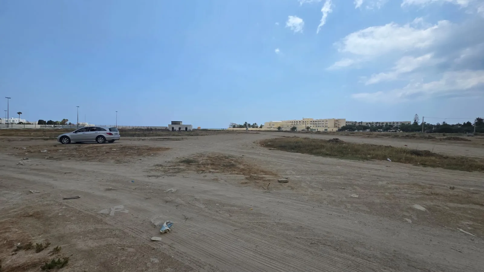 TERRAIN D'ANGLE R+2 À VENDRE – AFH1 NABEUL