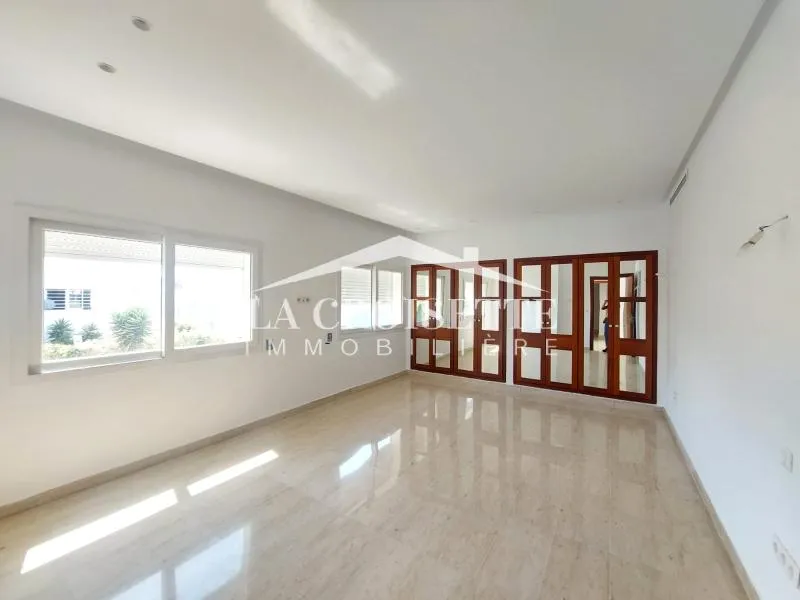 Duplex S+5 avec piscine à La Marsa MDL0656