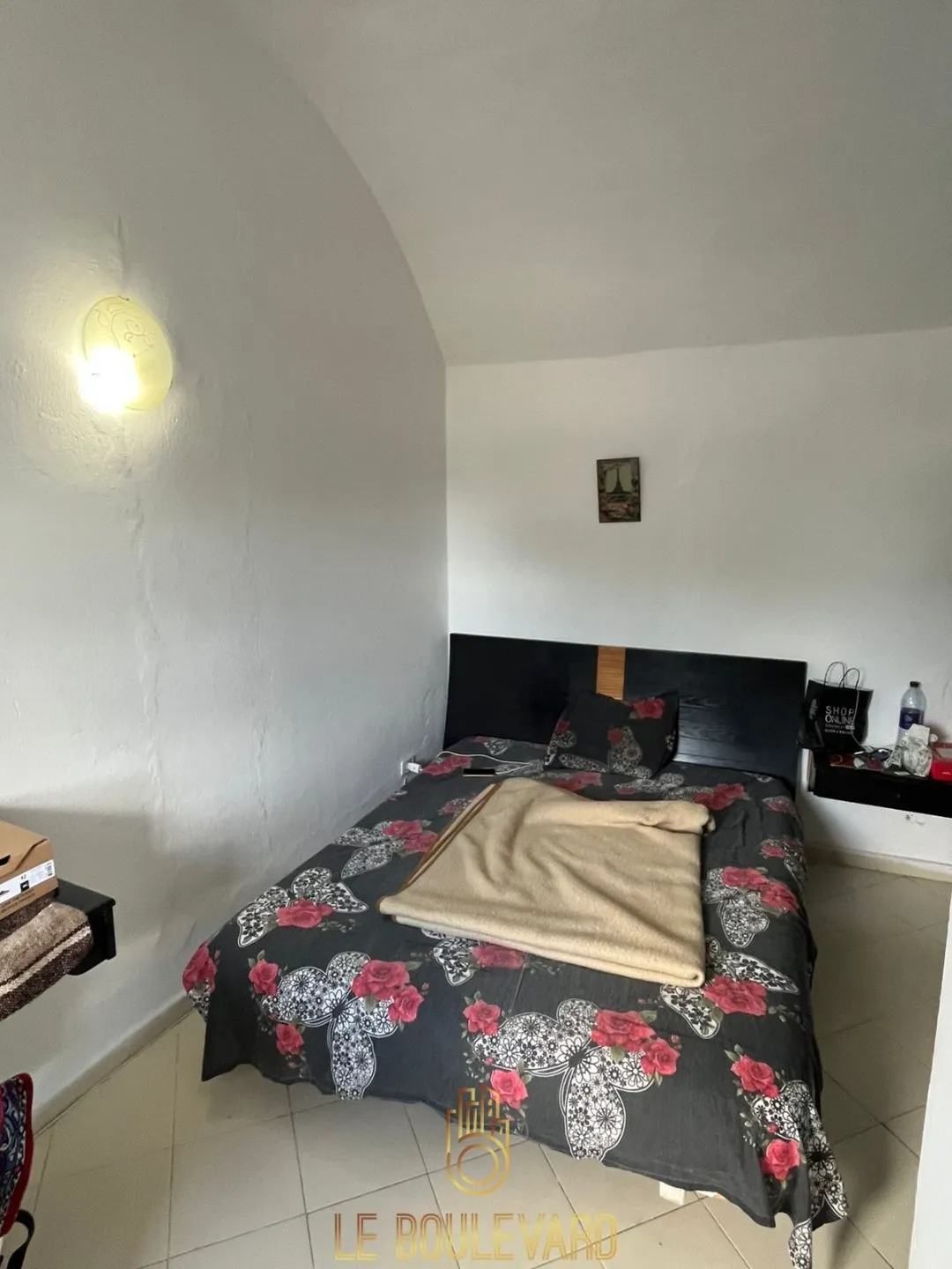 a vendre maison S+2 à rond point sultan , Hammamet Nord 