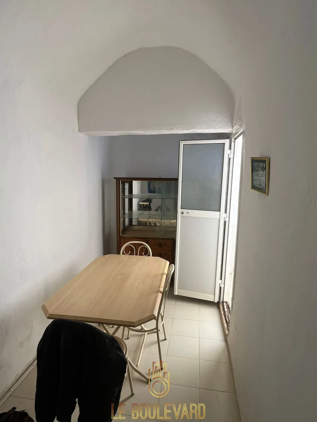 a vendre maison S+2 à rond point sultan , Hammamet Nord 