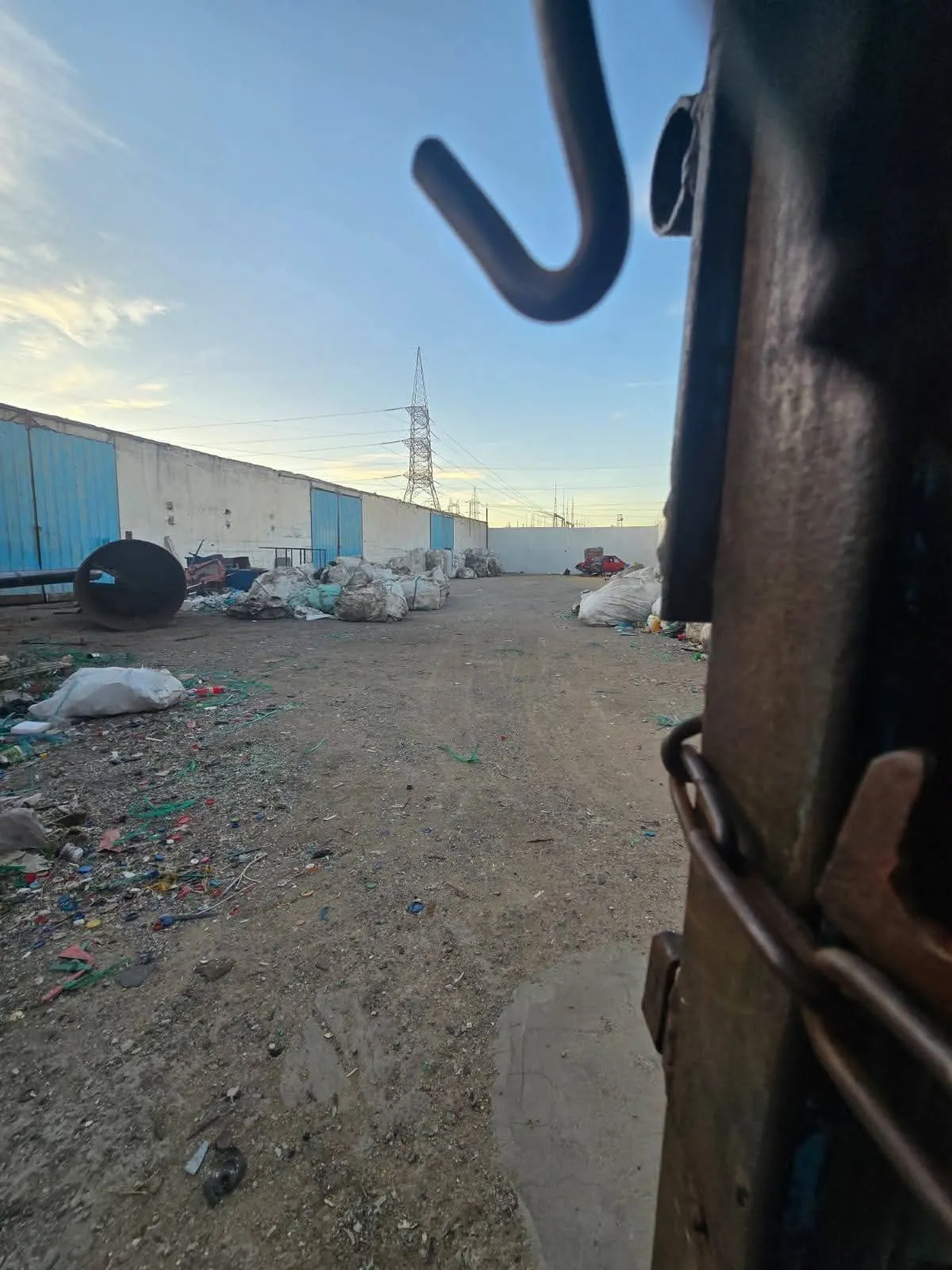 Opportunité "Avendre 3 local individuel 7000m2  sur la route principale sousse monastir