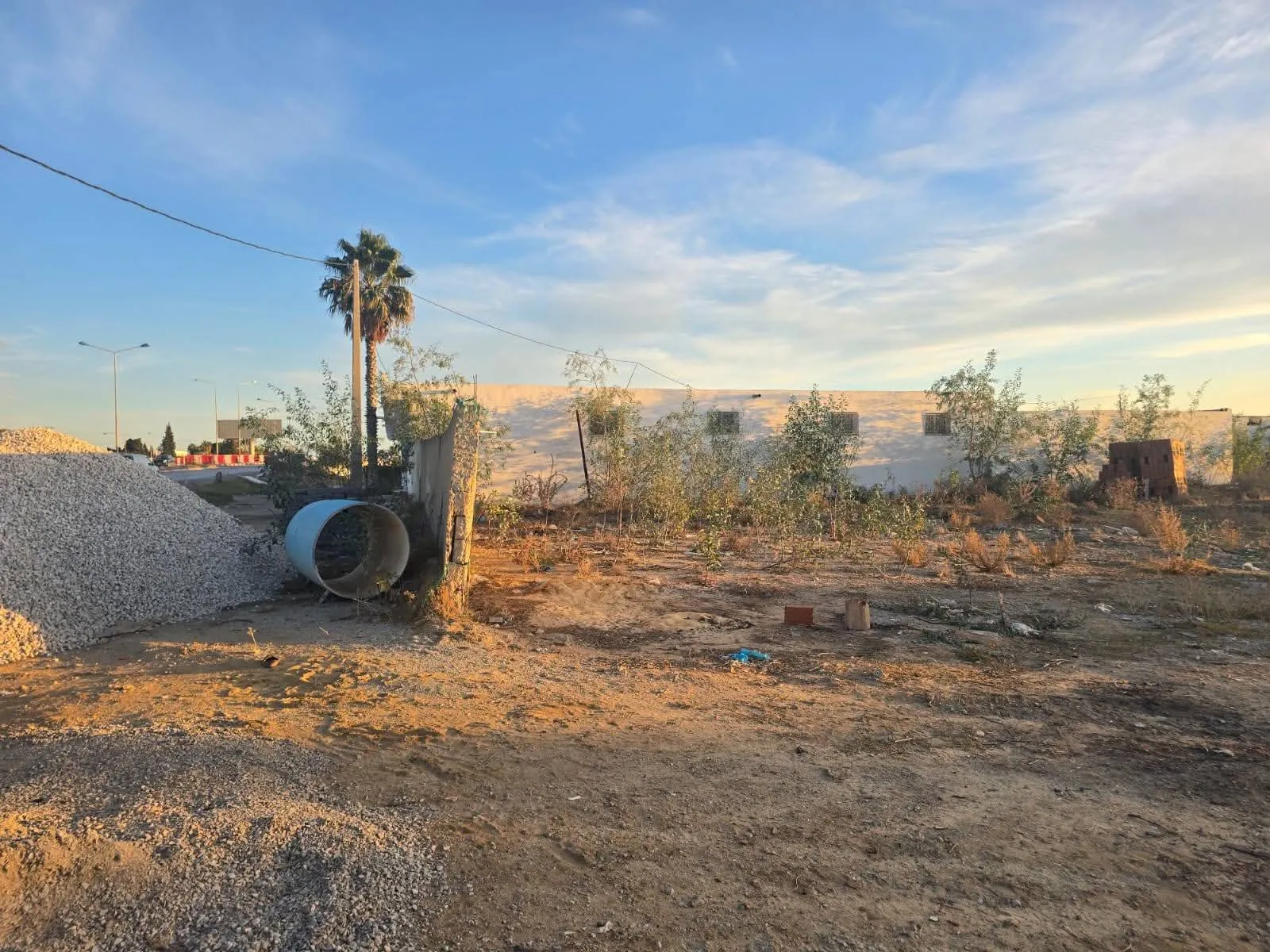 Opportunité "Avendre 3 local individuel 7000m2  sur la route principale sousse monastir