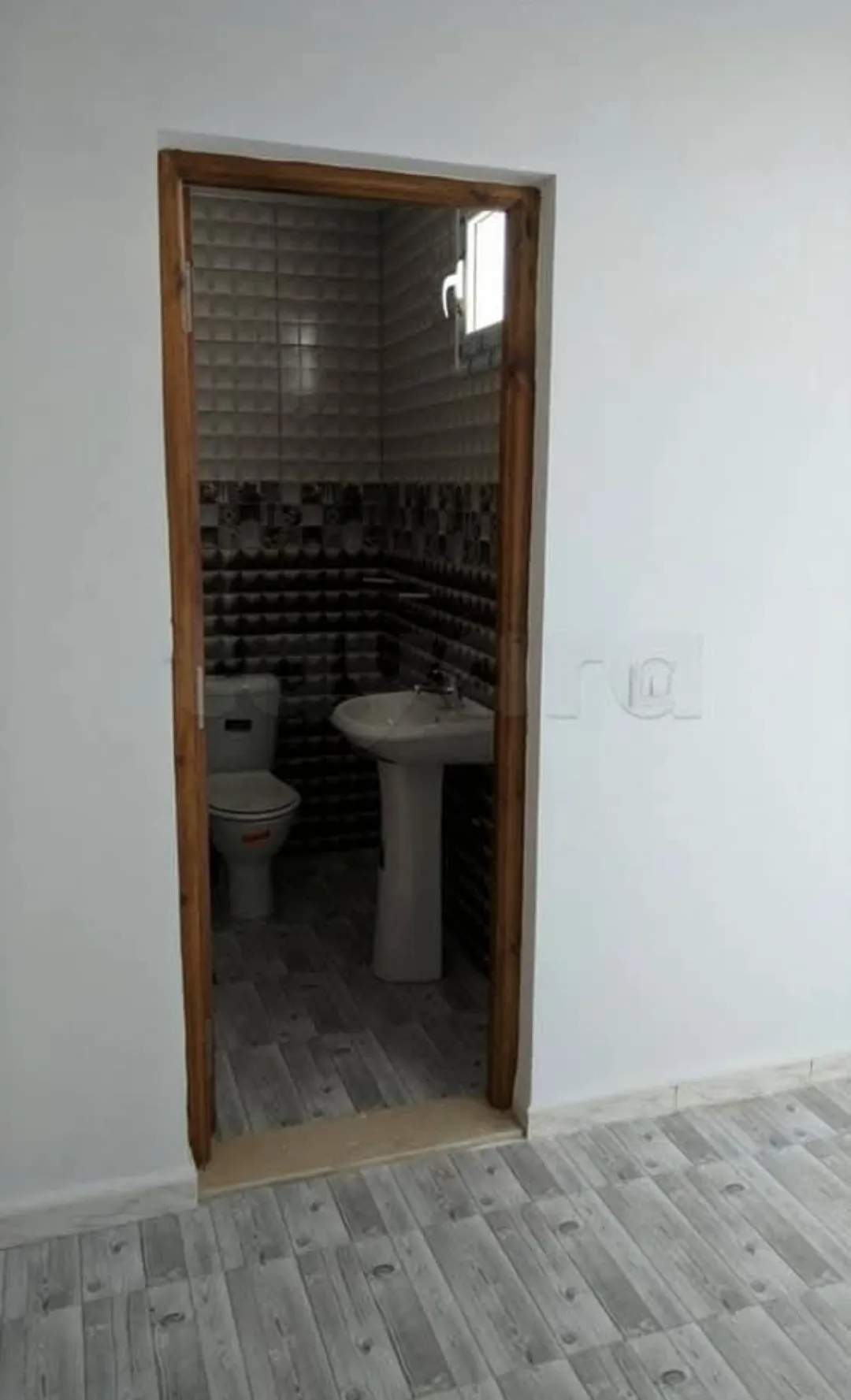 Location S2 vide à La Soukra