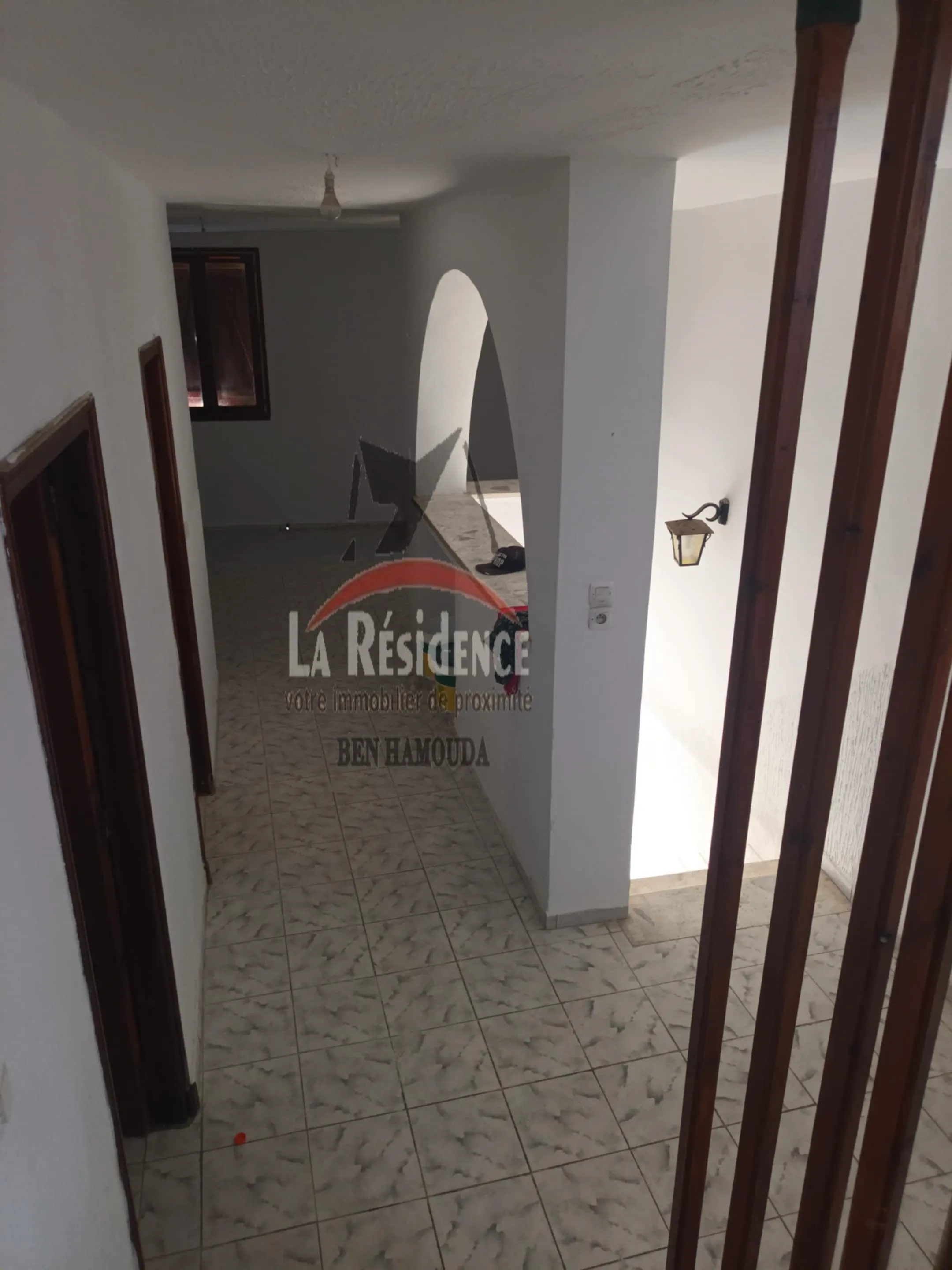 à vendre un studio et une maison à Bizerte 