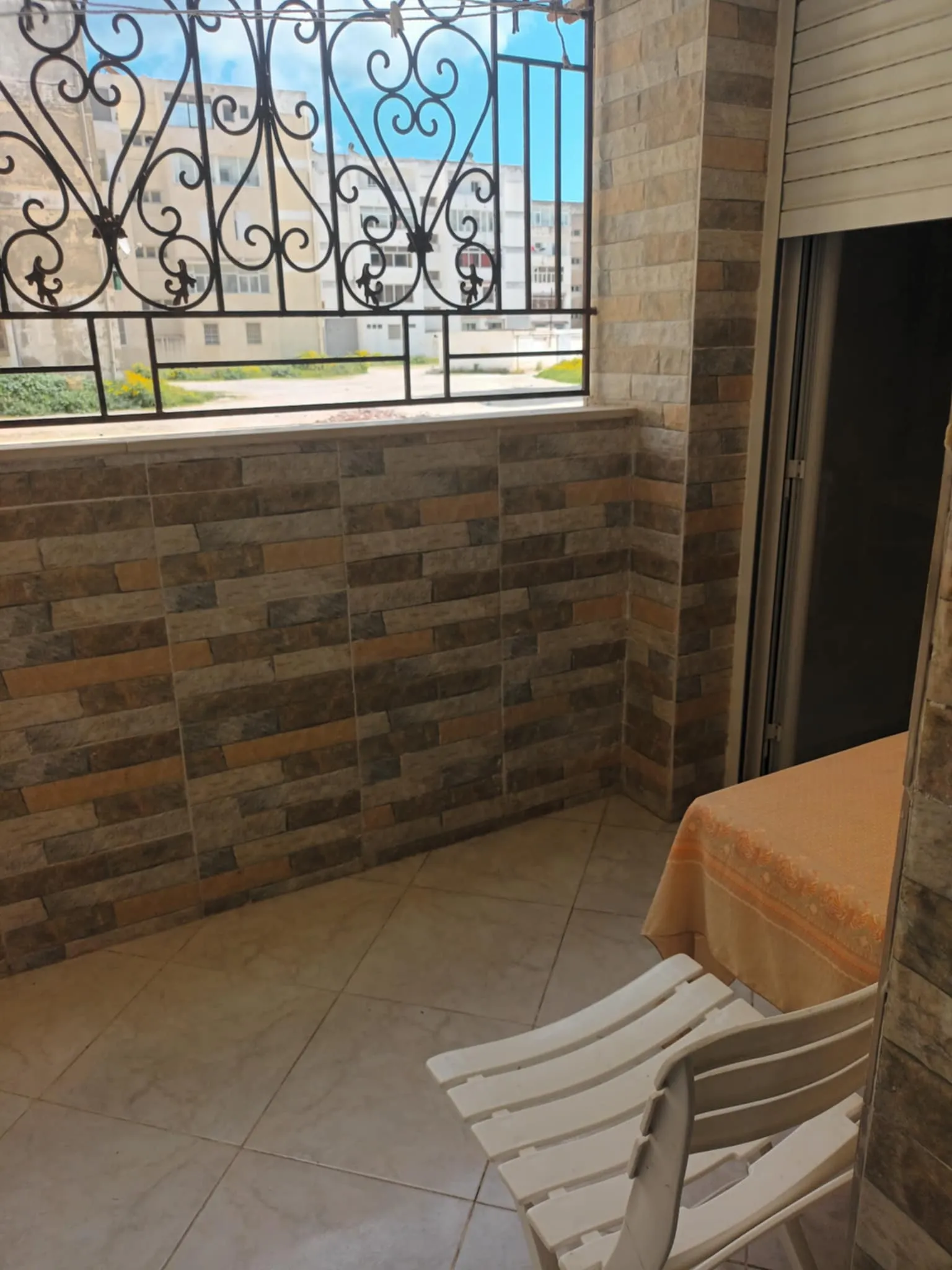 A louer un Appartement Bien Meublé Situé à la zone touristique Sidi Salem , Bizerte 