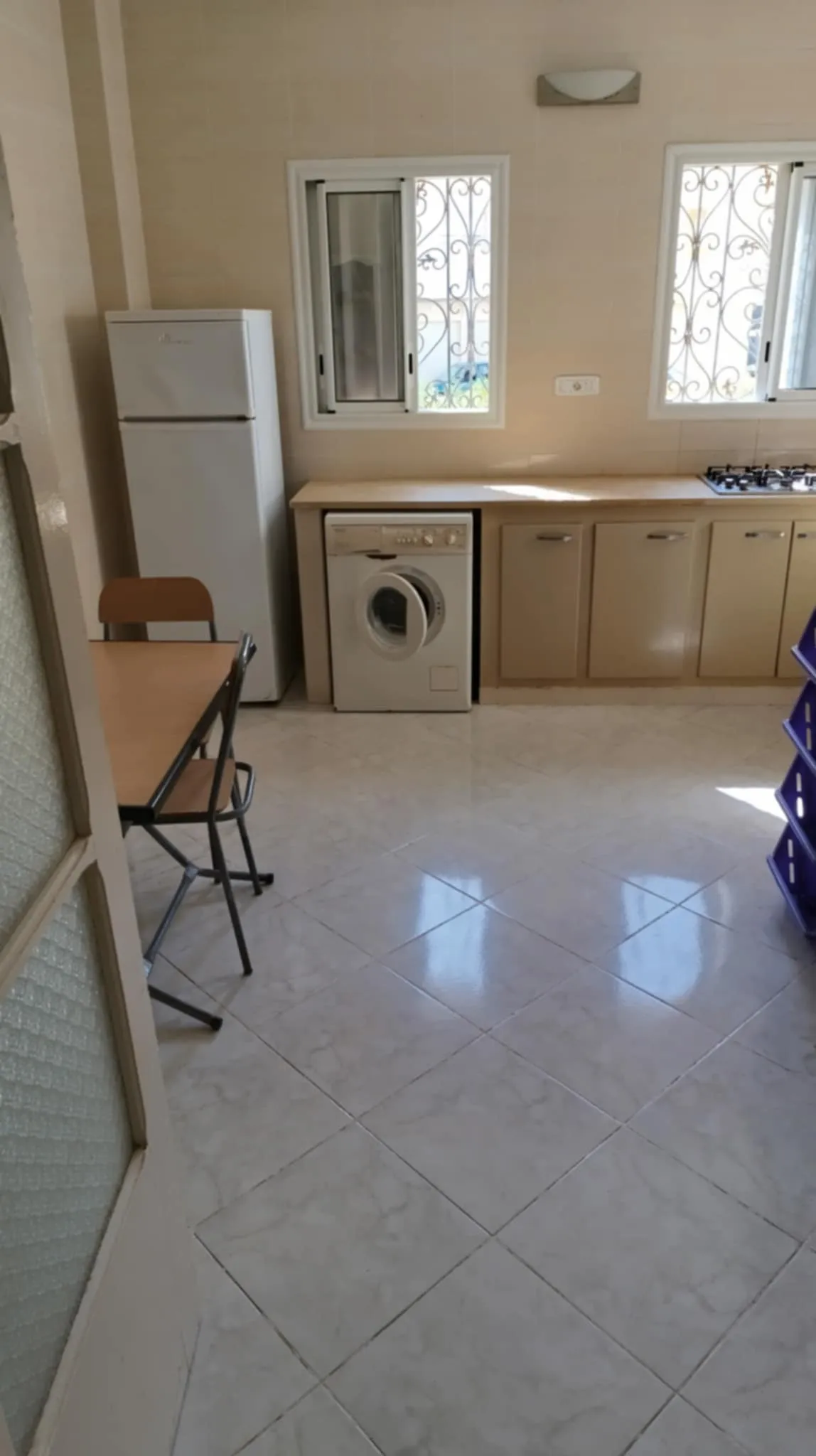 A louer un Appartement Bien Meublé Situé à la zone touristique Sidi Salem , Bizerte 