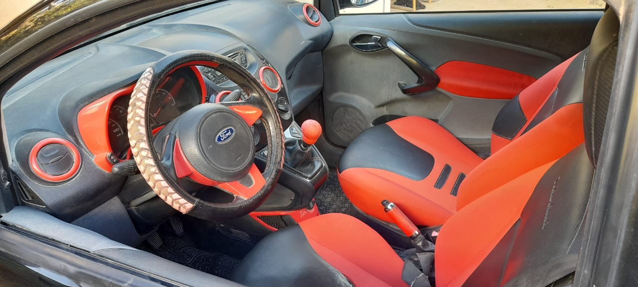 Ford ka importé de Suisse à vendre