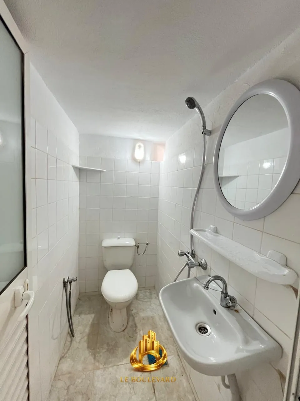 A Louer Appartement S+4 Vide Au 2ᵉ étage, Situé Au Centre-ville De Nabeul