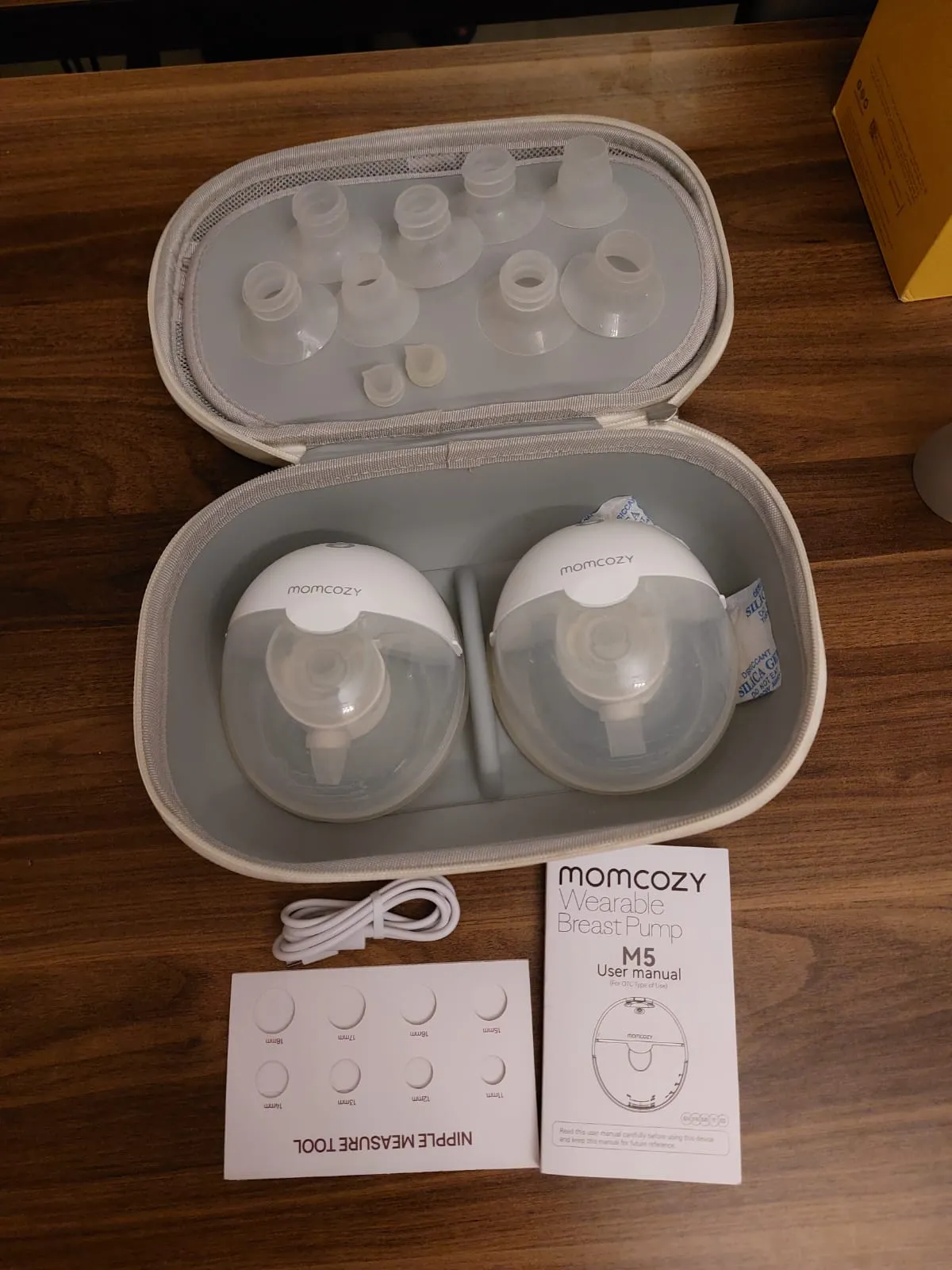 MOMCOZY M5 TIRE LAIT MAINS LIBRES AVEC 5 TAILLES DOUBLE